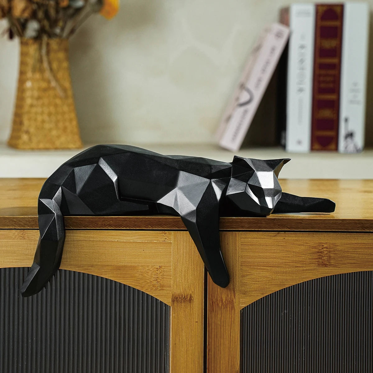 GEOMETRIC SLUMBER CAT