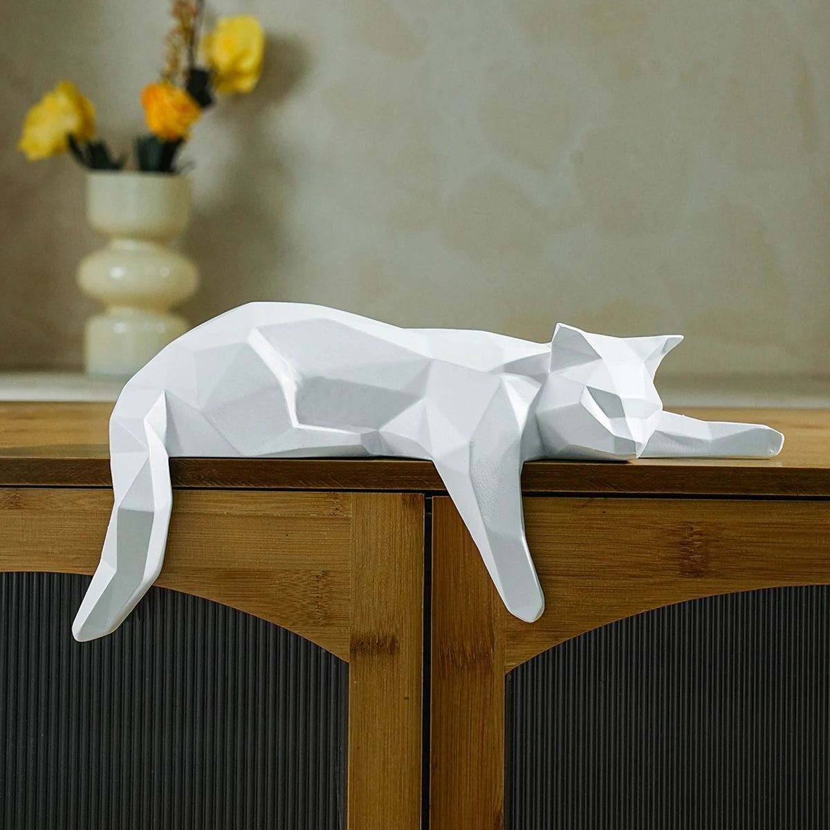 GEOMETRIC SLUMBER CAT